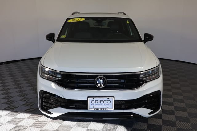 Used 2022 White Volkswagen 2.0T SE R-Line Black image 2