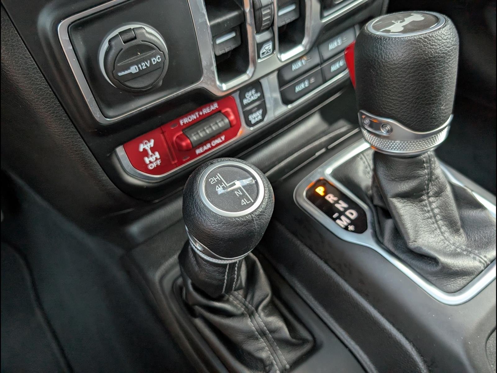2025 Jeep Wrangler 4-Door Rubicon - Photo 17