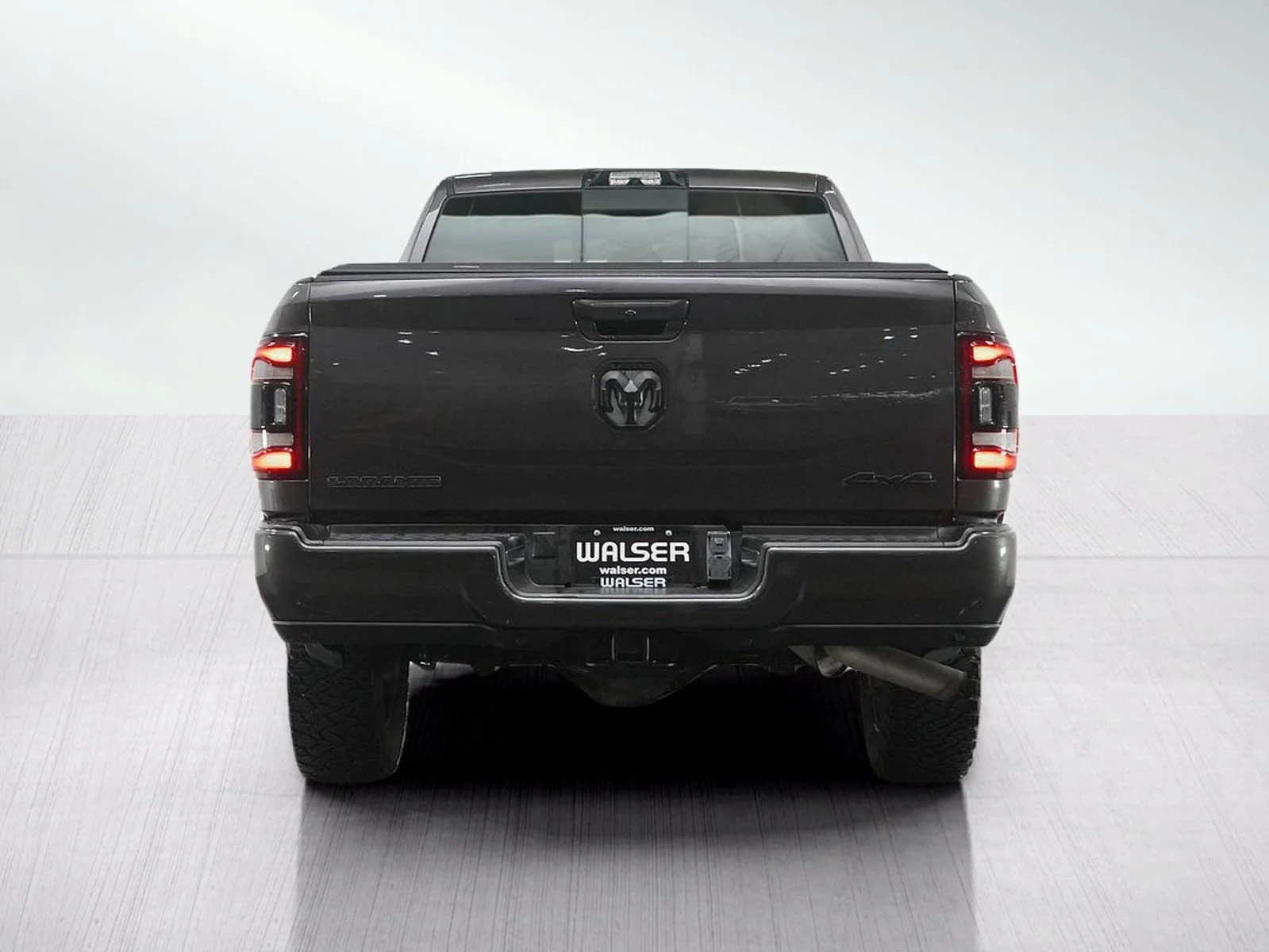 Used 2022 Granite Crystal Metallic Clearcoat Ram Laramie image 4