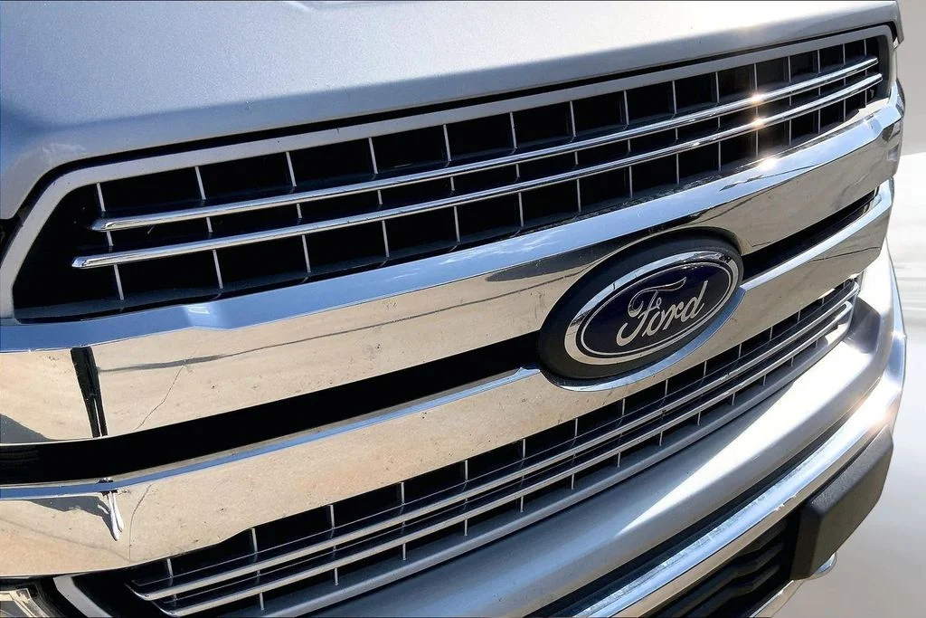 Used 2020 Silver Metallic Ford Lariat image 28