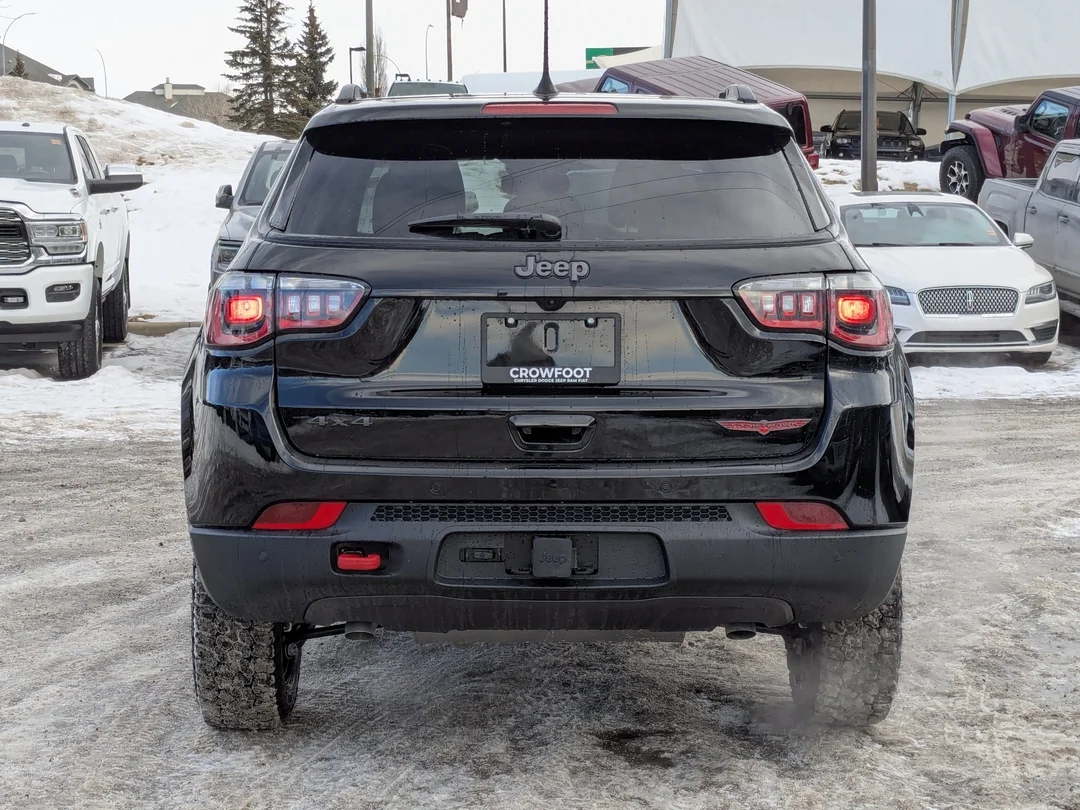 New 2026 Black Jeep Trailhawk - - 4x4 - Sun Sound & Nav - Pano Roof - Active Driving Assist & More! image 7