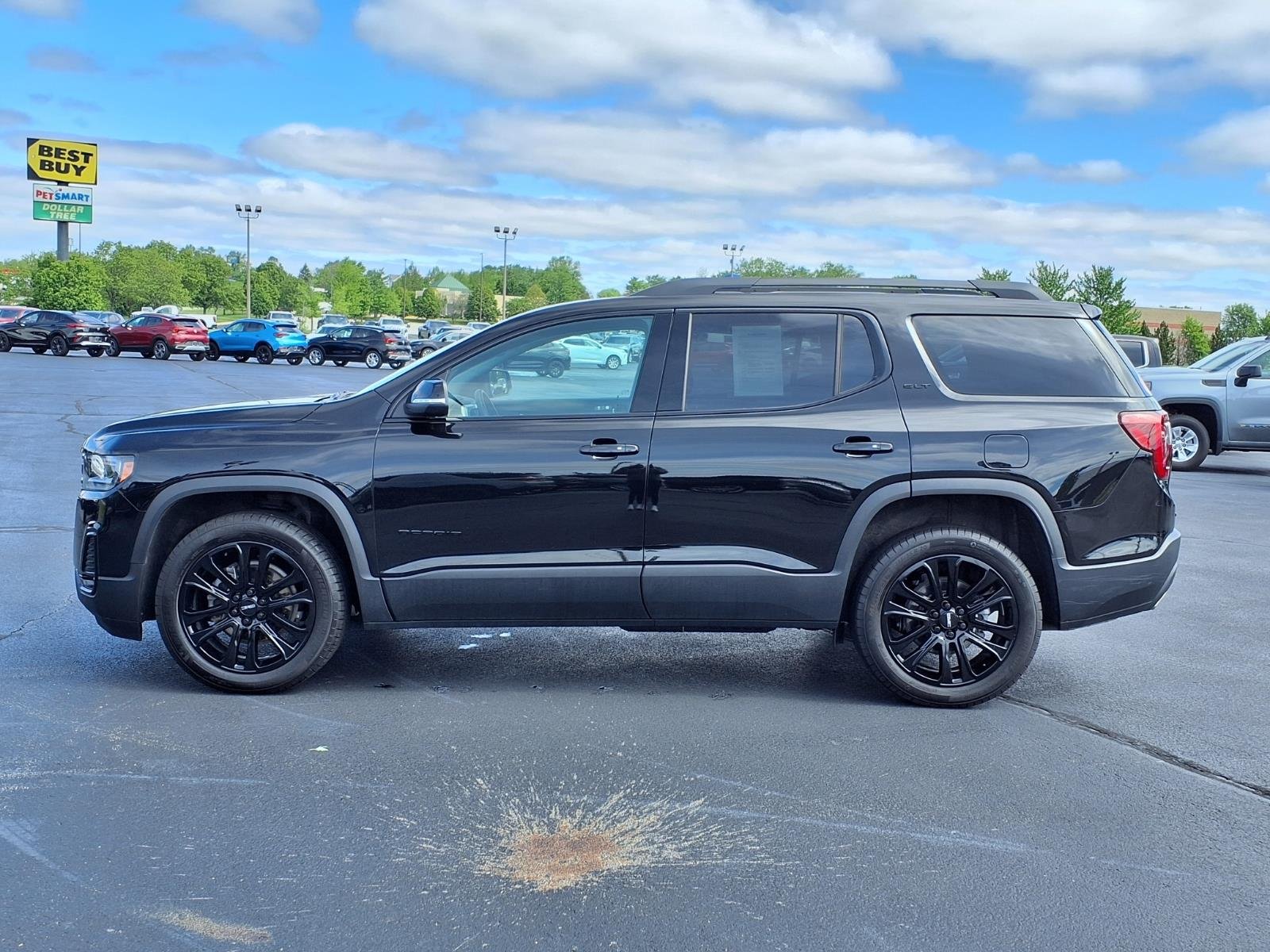 Used 2023 Black GMC SLT image 23