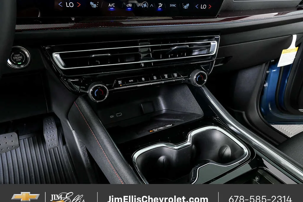 2026 Chevrolet Traverse Z71 - Photo 18