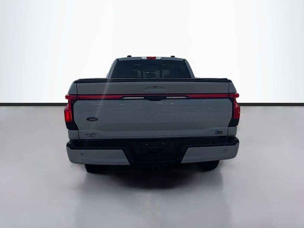 Used 2023 Avalanche Ford Lariat image 6