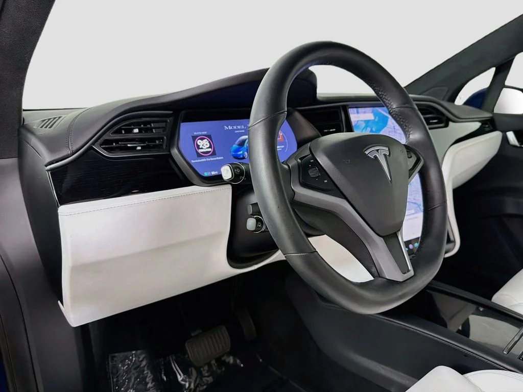 Used 2019 Blue Tesla  image 9
