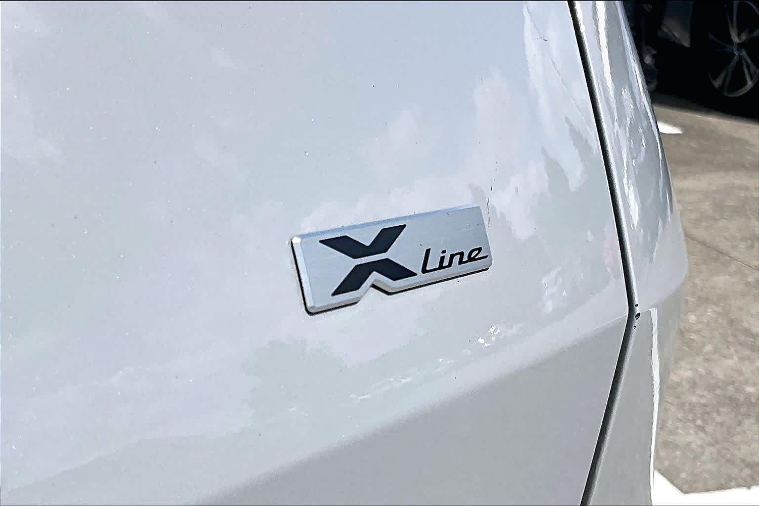 Used 2025 Wolf Gray Kia X-Line image 9