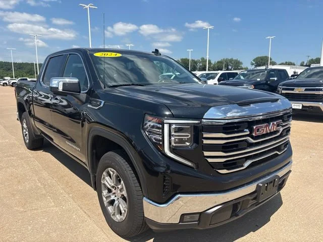 2024 GMC Sierra 1500 SLT