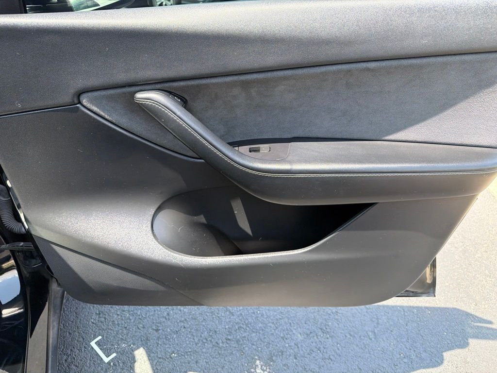 Used 2022 Black Tesla Long Range image 19