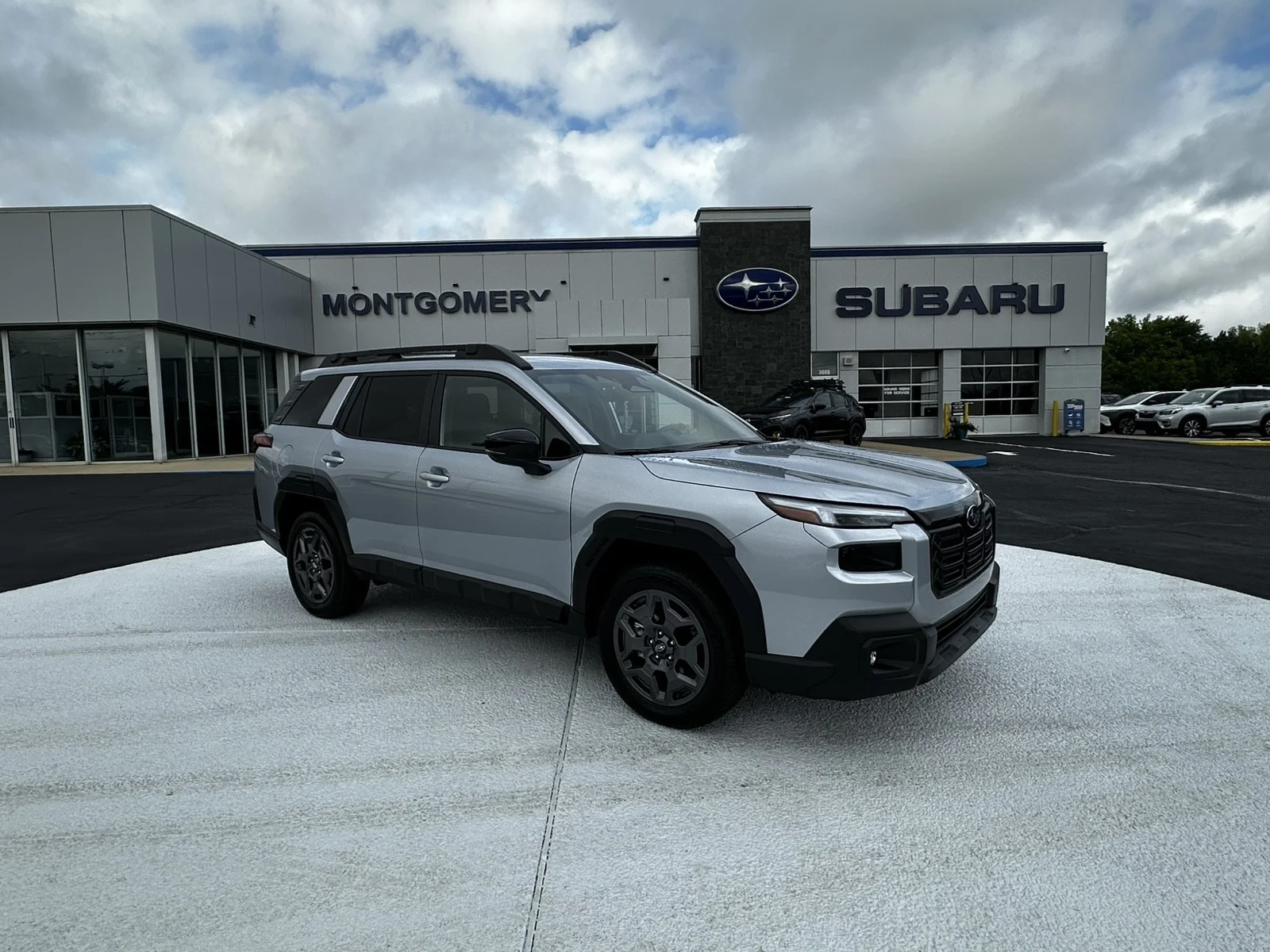 New 2026 ICE SILVER METALLIC Subaru Premium image 1