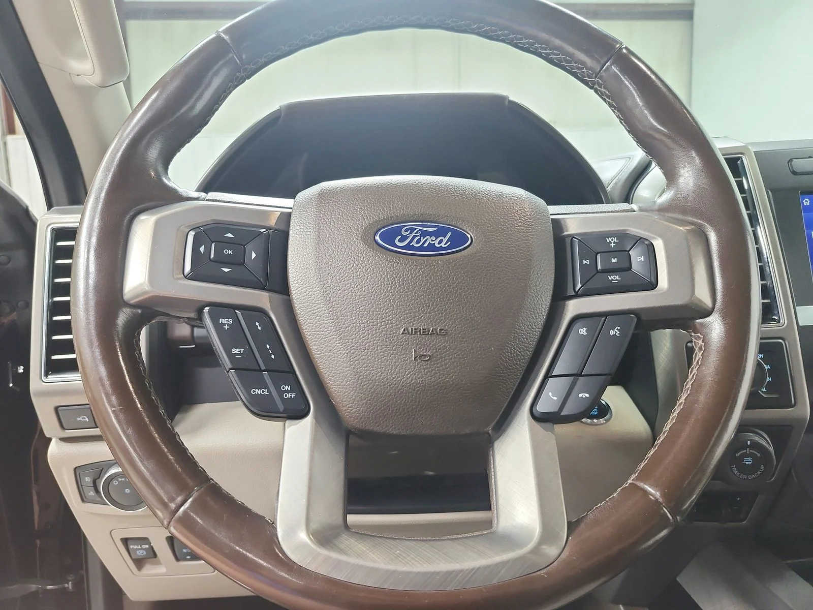Used 2020 Black Ford Limited image 25