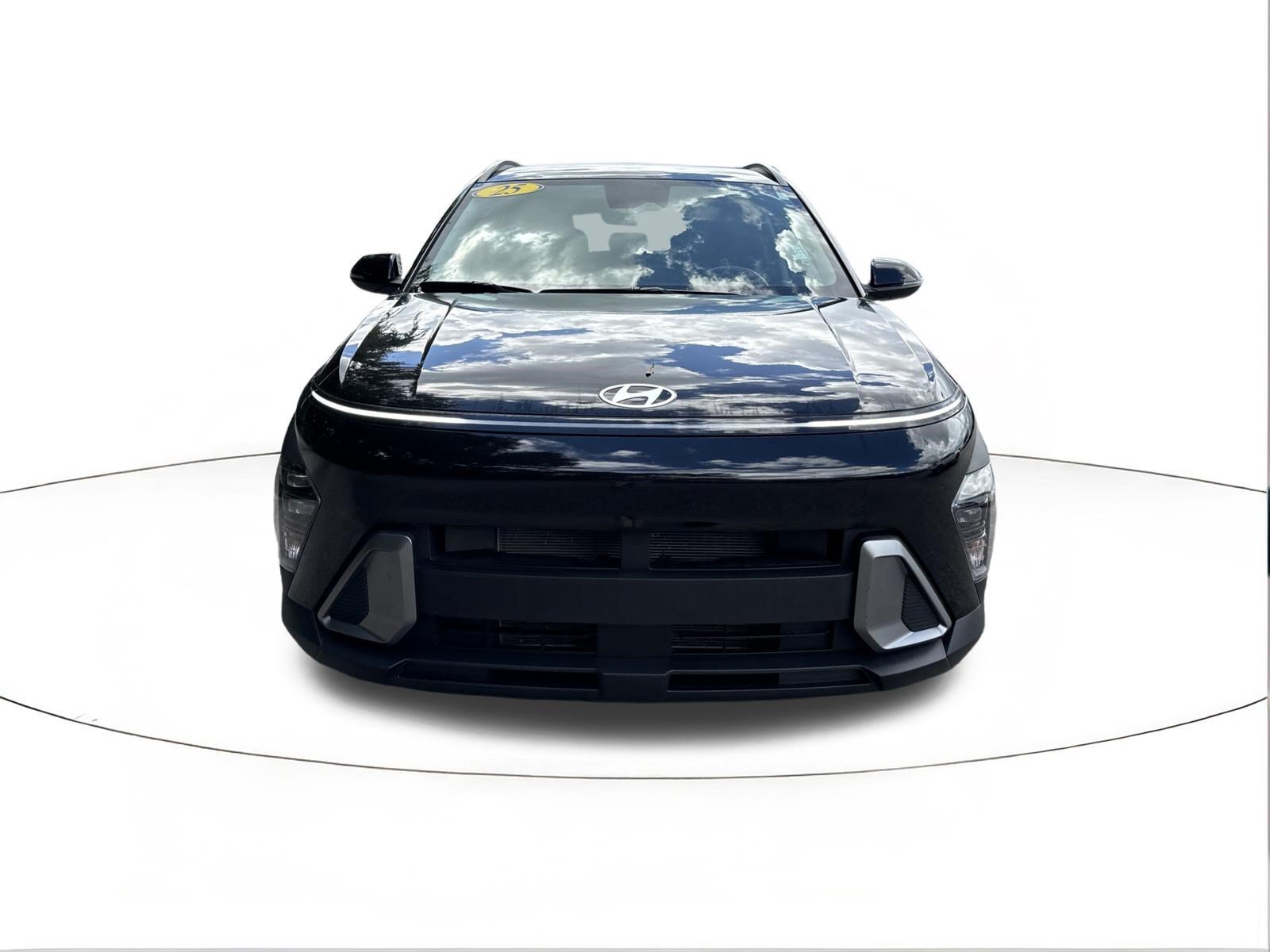 2025 Hyundai Kona SEL - Photo 8