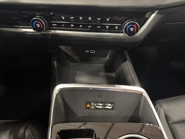 Used 2026 Summit White Chevrolet LT image 33