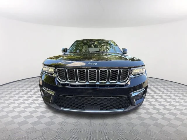 Used 2023 Black Jeep Limited 4x4 image 2