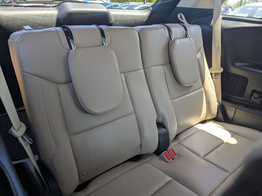 Used 2023  Ford Limited image 27