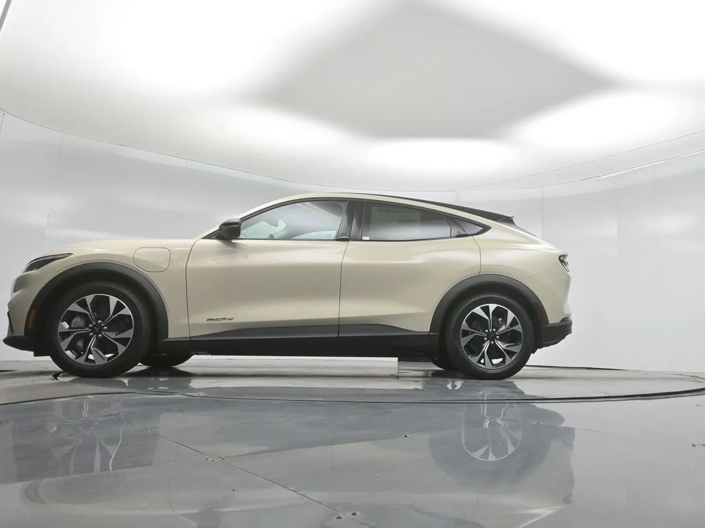 New 2026 Desert Sand Ford Select image 7