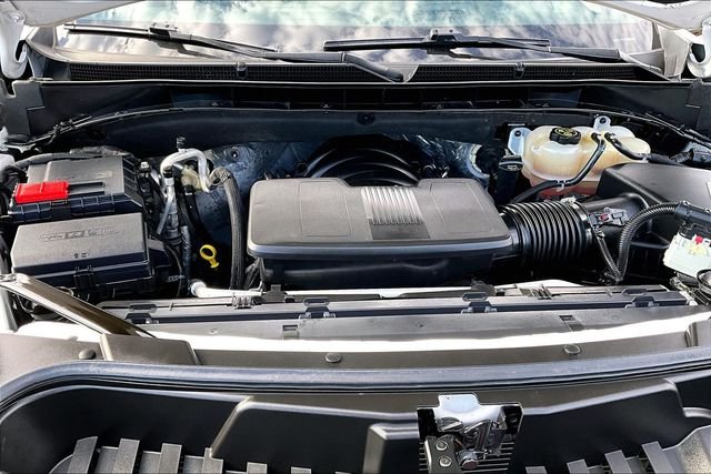 Used 2023 White GMC Denali image 10