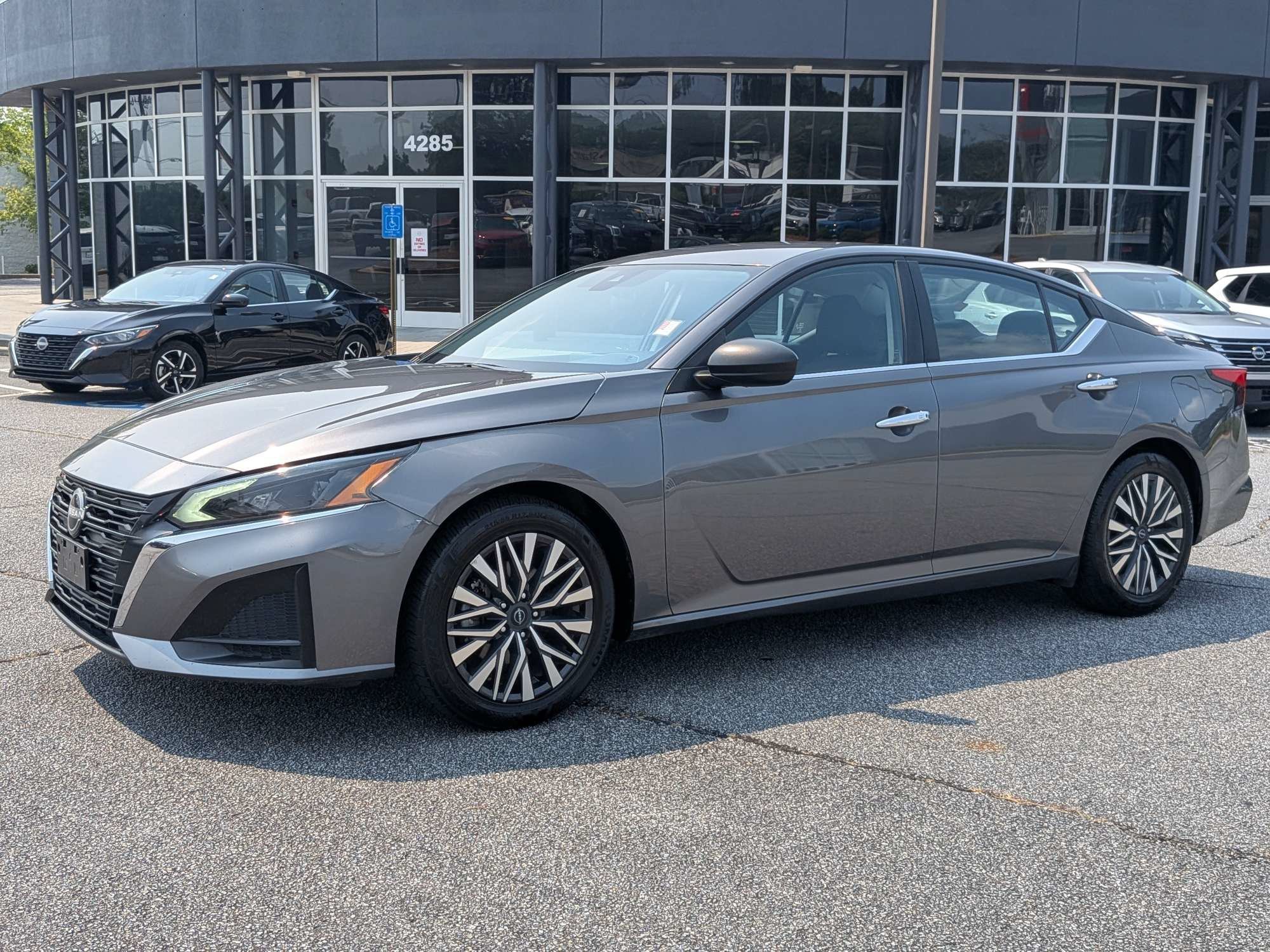 Used 2024 Gray Nissan 2.5 SV image 6