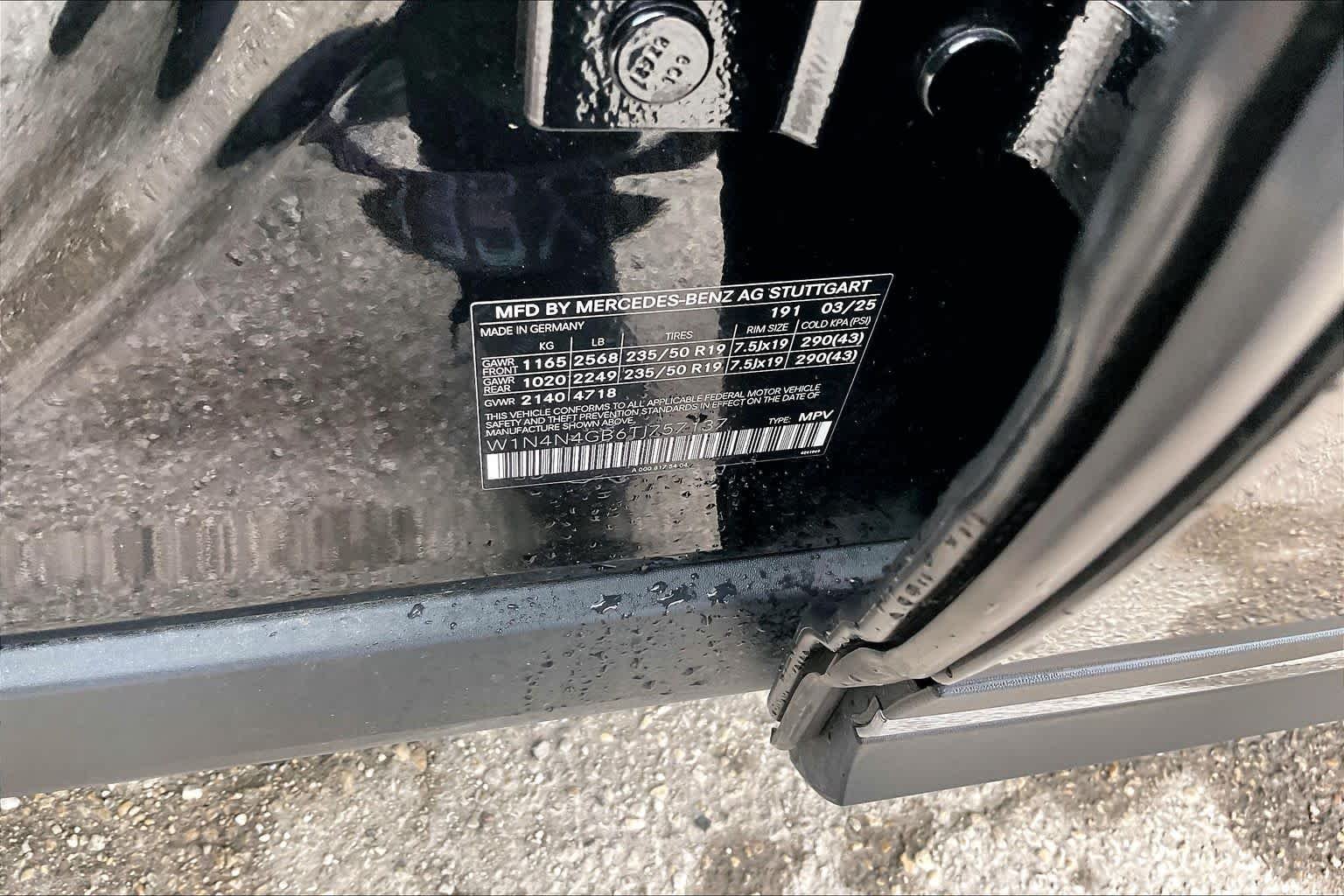 Used 2026 Cosmos Black Metallic Mercedes-Benz GLA 250 image 31