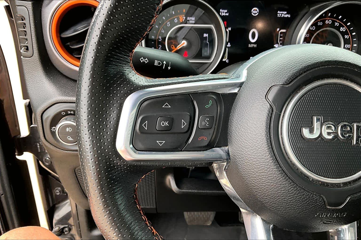 Used 2023 Granite Crystal Metallic Clearcoat Jeep Mojave image 22