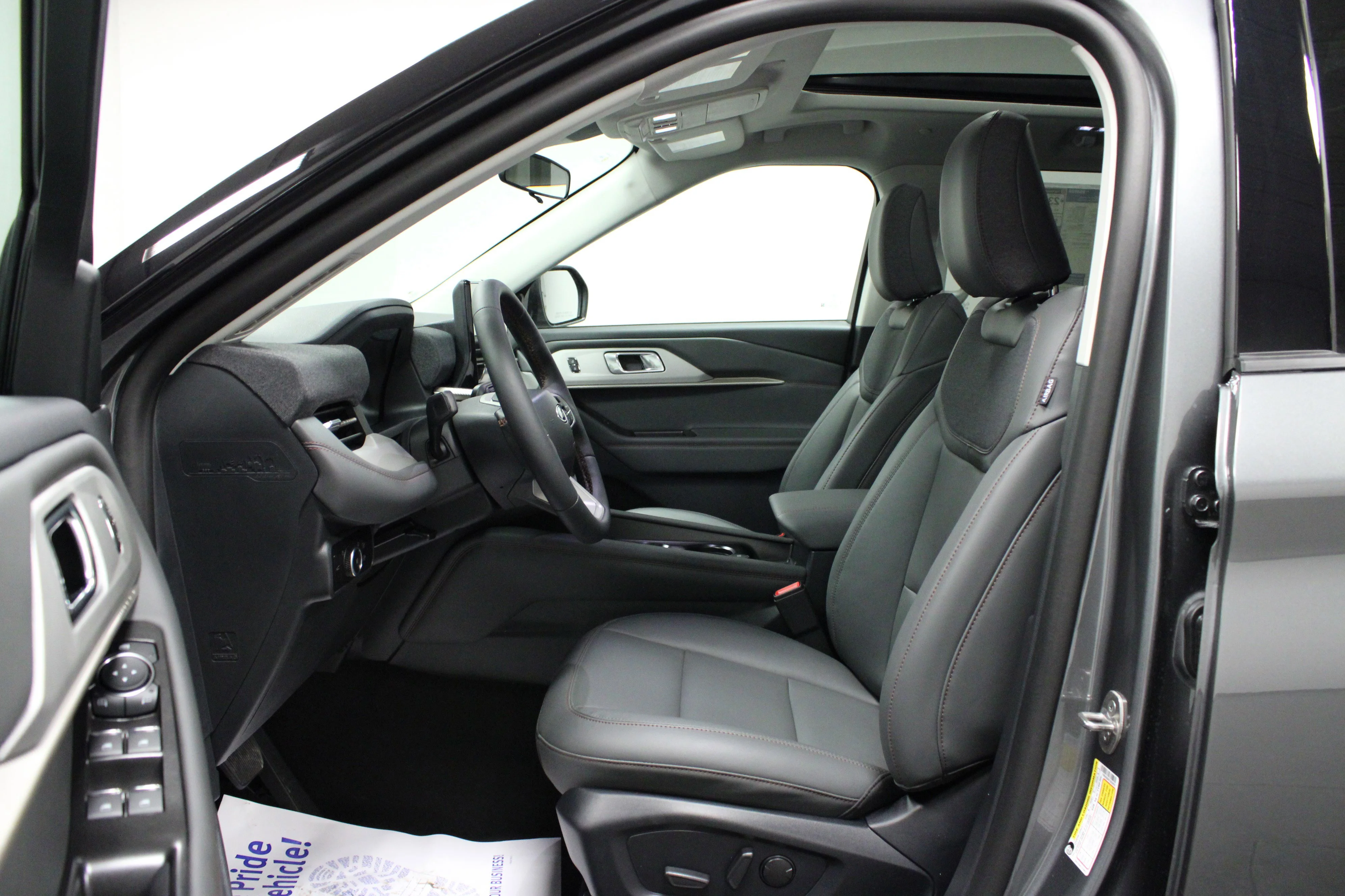 New 2026 Carbonized Gray Metallic Ford Active image 12