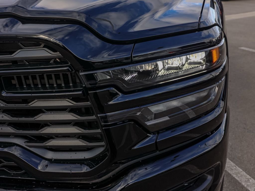 New 2026 Diamond Black Crystal Pearl-Coat Exterior Paint RAM Big Horn Night Edition image 10