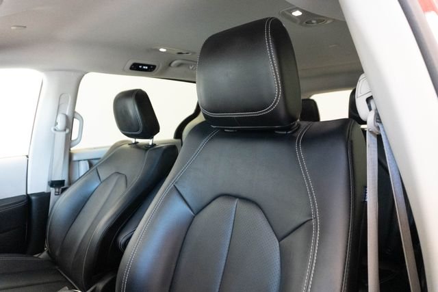 Used 2024 Red Chrysler Touring L image 16