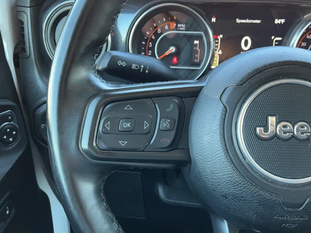 Used 2022 Bright White Clearcoat Jeep Sport image 12