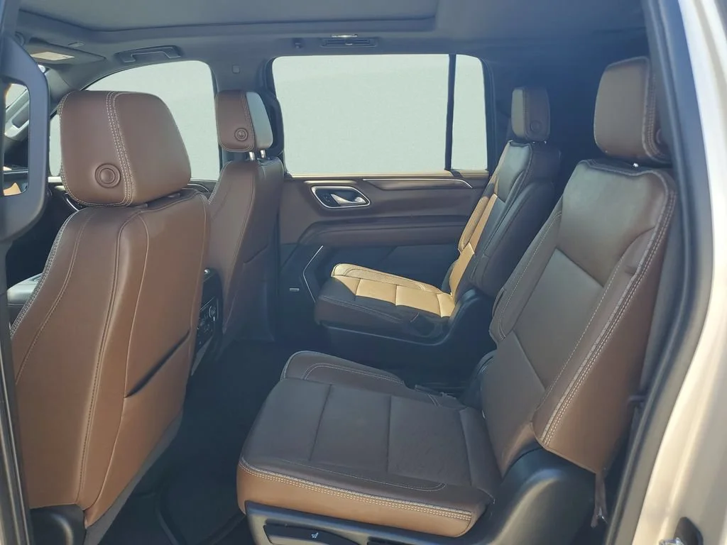 Used 2022 EMPIRE BEIGE METALLIC Chevrolet High Country image 13