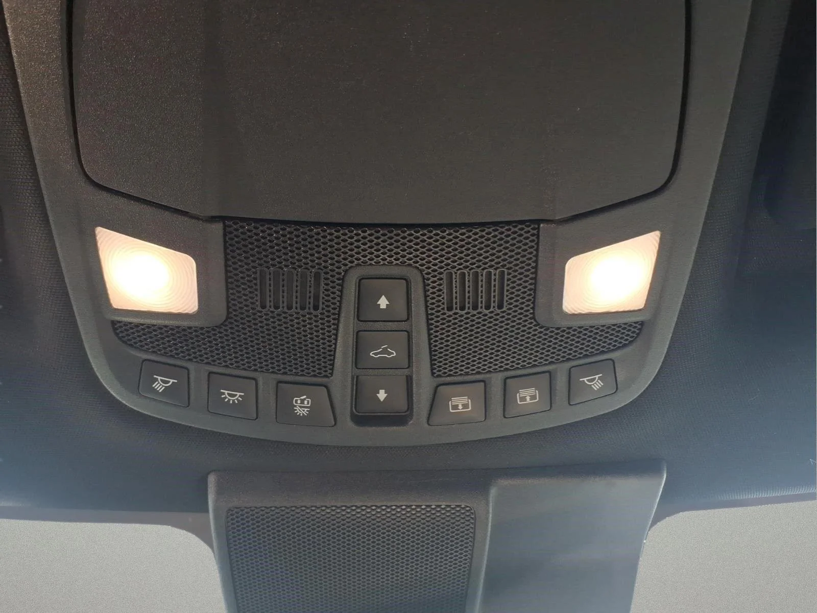 Used 2019 Magnetic Ford Platinum image 30
