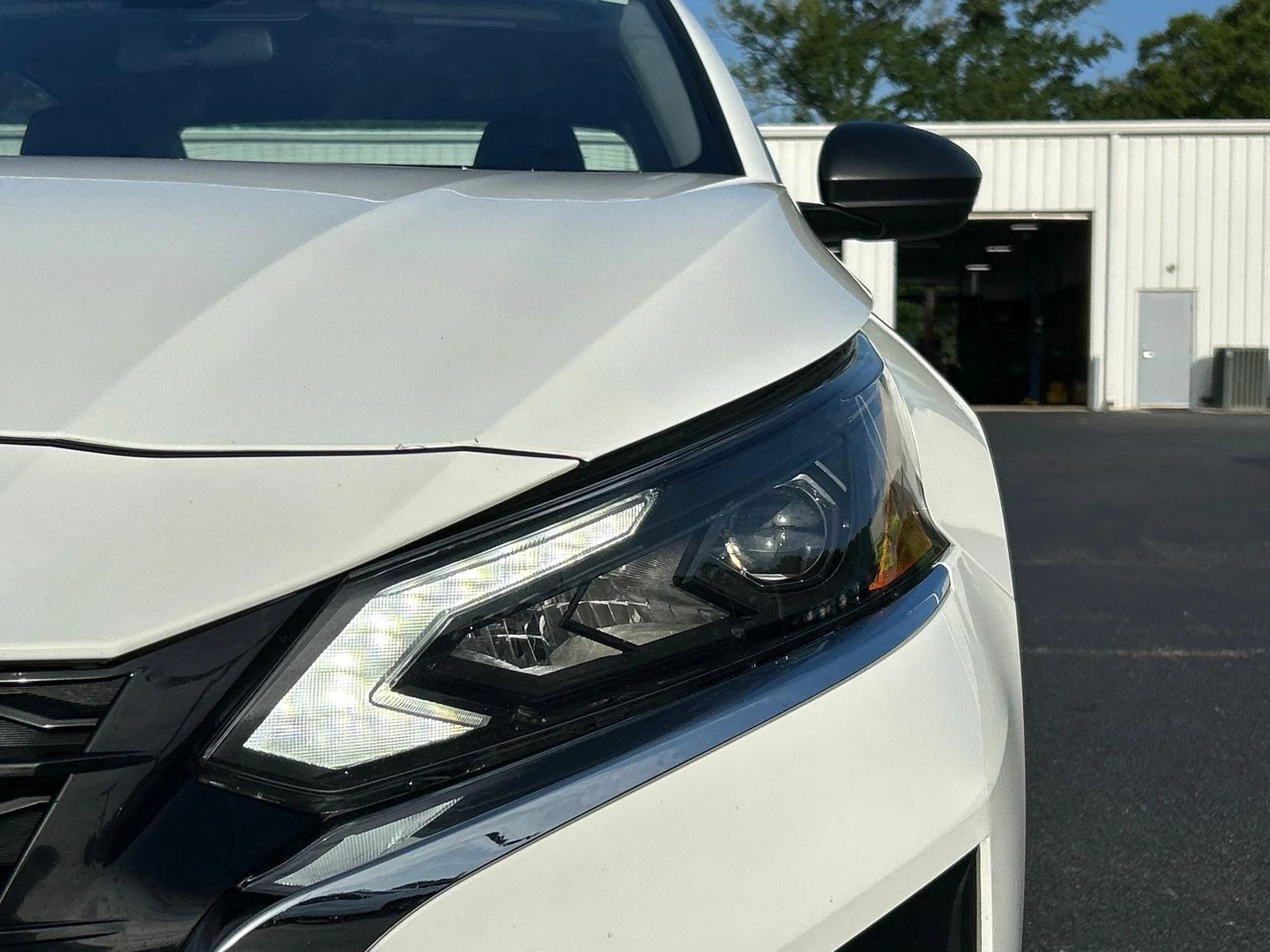 Used 2025 Glacier White Nissan SV image 12