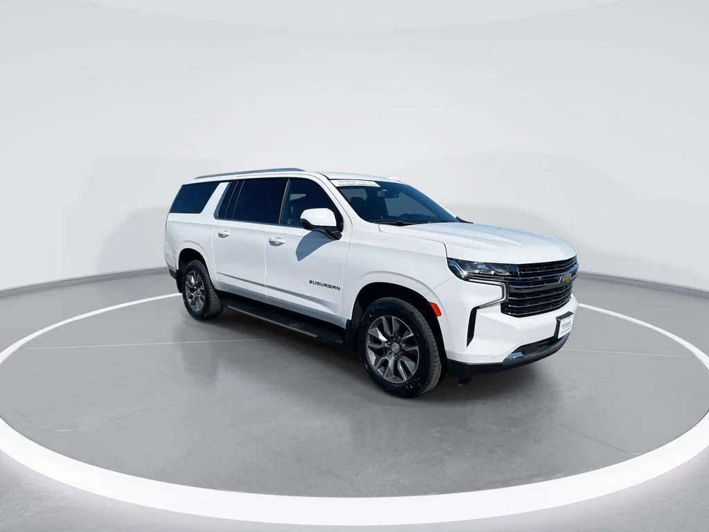 Used 2022 White Chevrolet LT image 2