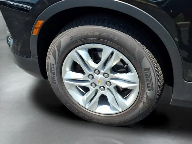 Used 2023 Black Chevrolet 2LT image 14