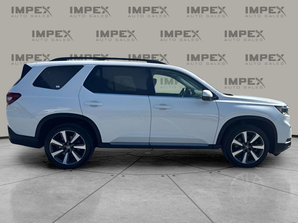 Used 2024 White Honda Touring image 6