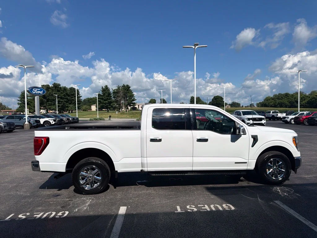 Used 2022 Oxford White Ford XLT image 6