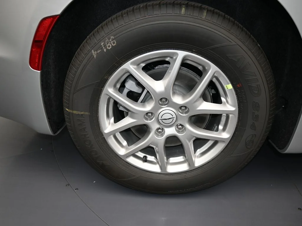 2026 Chrysler Voyager LX - Photo 36