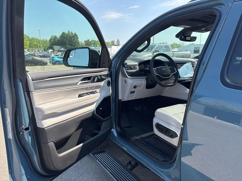 New 2026 Steel Blue Jeep Limited Altitude image 19