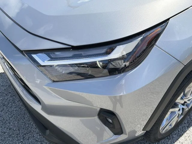 Used 2023 Silver Toyota XLE Premium image 8