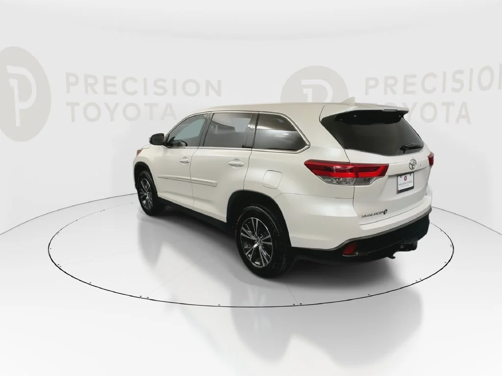 Used 2019 Blizzard Pearl Toyota LE Plus image 14