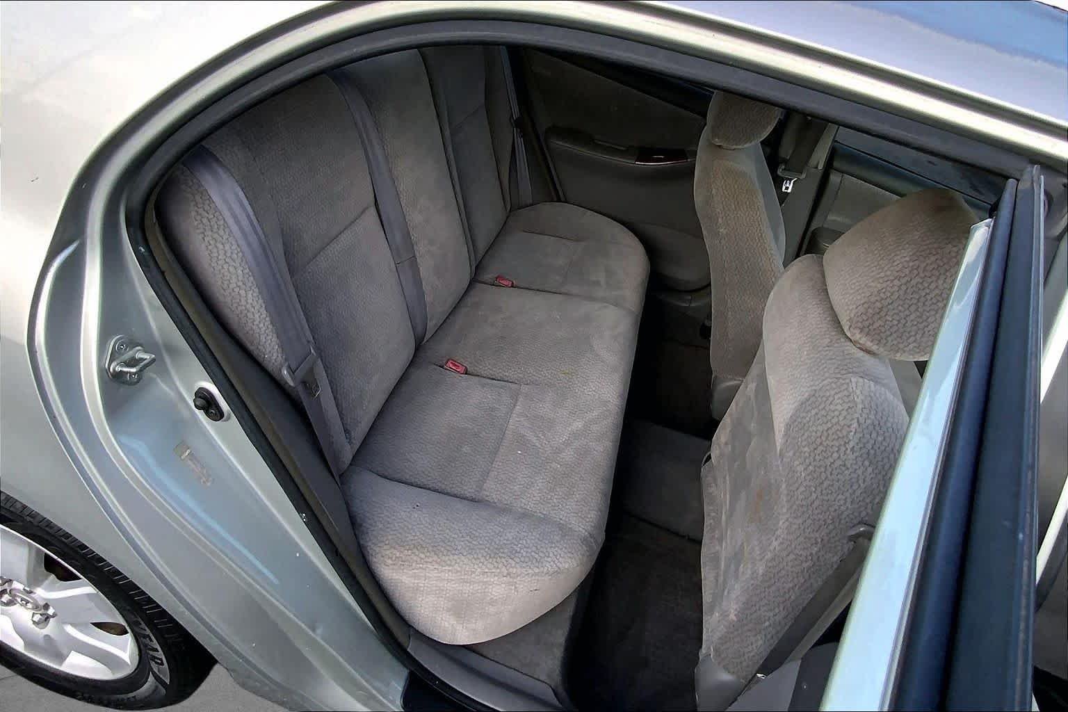 Used 2003 Lunar Mist Metallic Toyota LE image 16