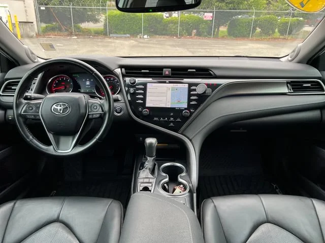 Used 2019 Wind Chill Pearl/Midnight Black Metallic Toyota XSE V6 image 11