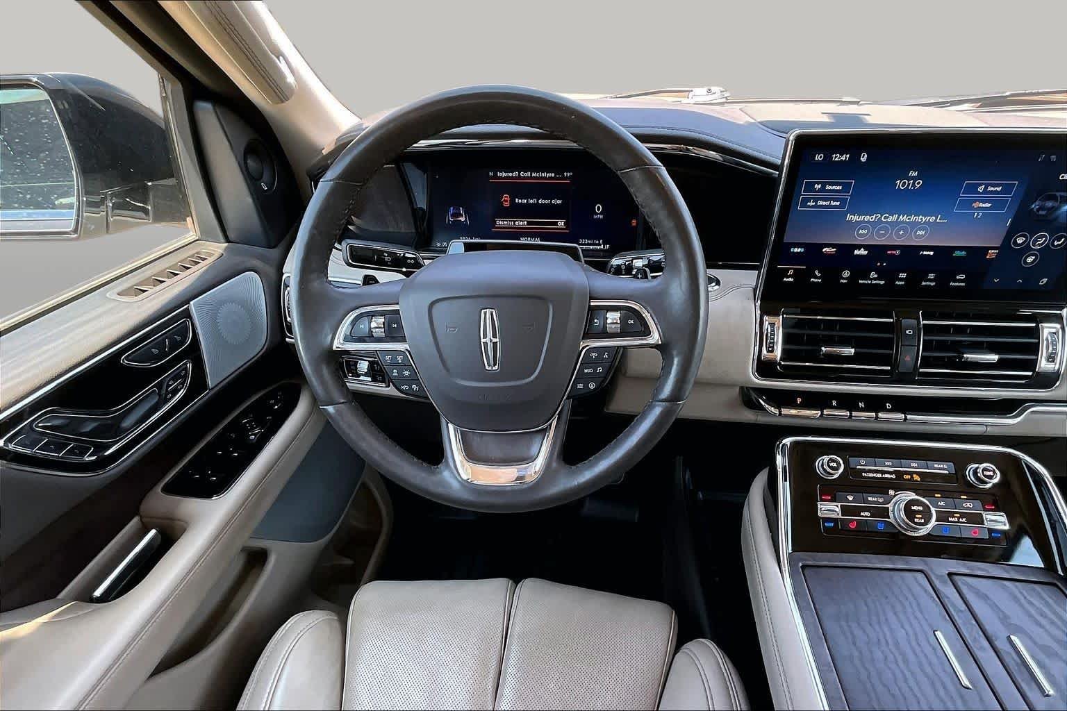 Pre-Owned 2024 Lincoln Navigator L Reserve