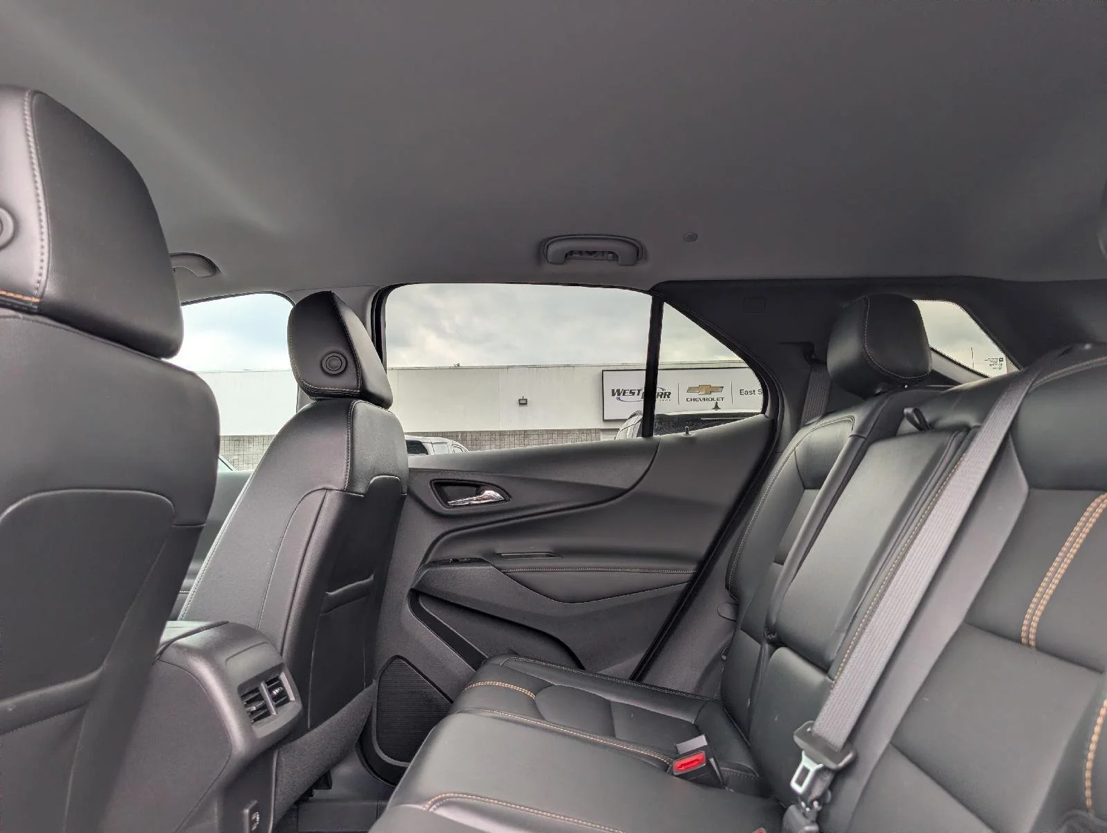 Used 2024 Lakeshore Blue Metallic Chevrolet Premier image 9