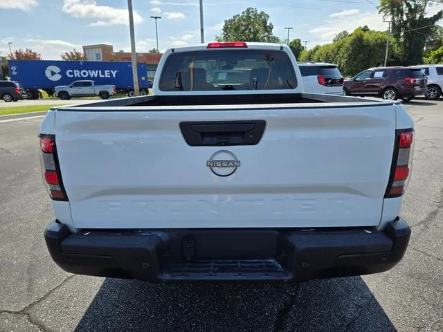 Used 2022 White Nissan S image 7