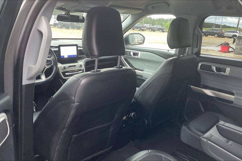 Used 2023 Gray Ford XLT image 34