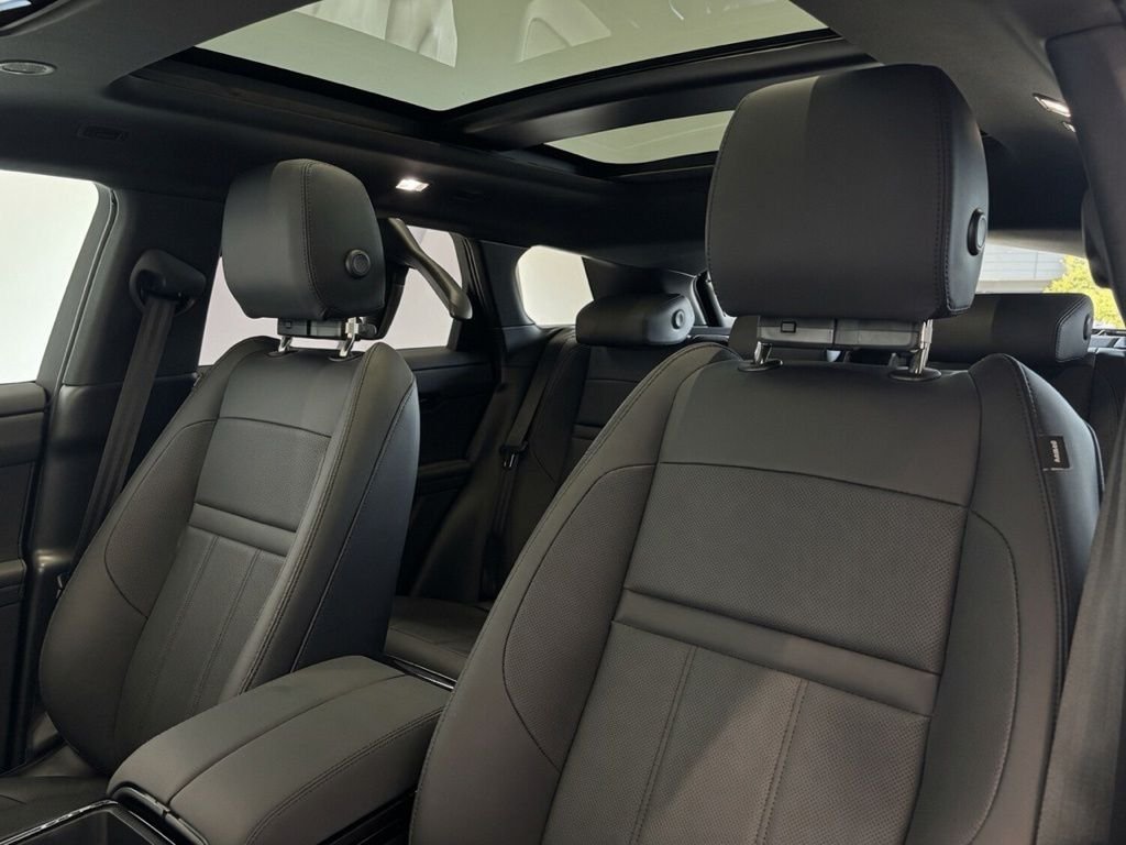 New 2026 Arroios Grey Land Rover S image 13