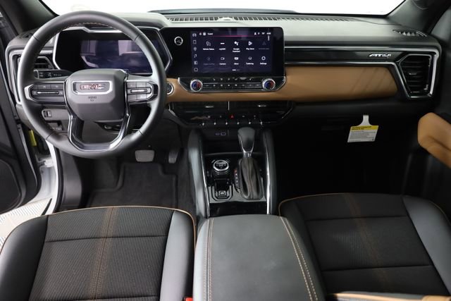 2025 GMC Canyon AT4 - Photo 16