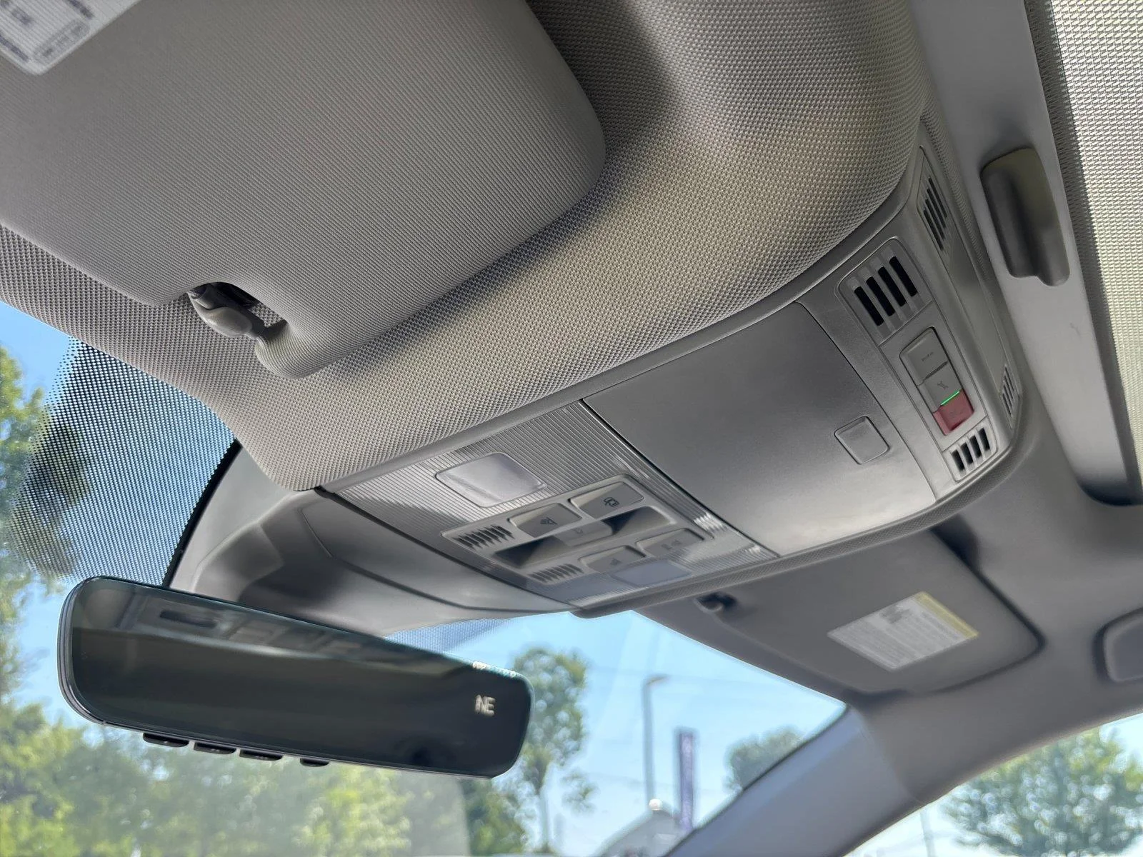 Used 2023 Platinum Gray Metallic Volkswagen SEL image 29