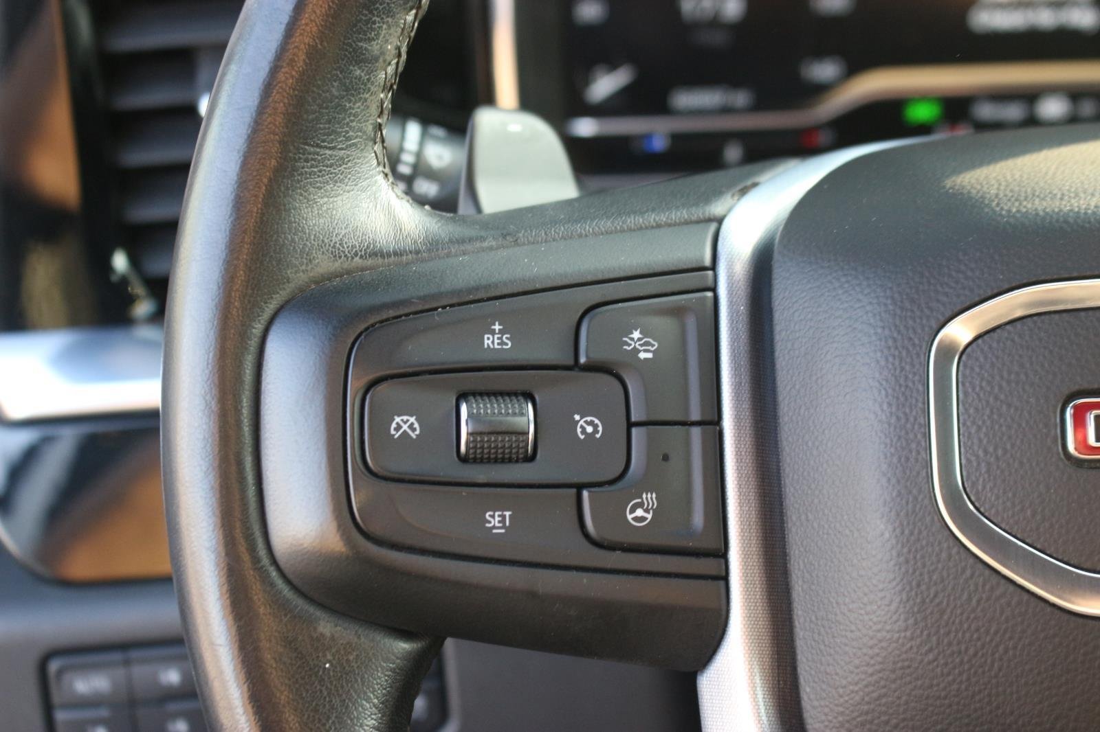 Used 2022 Quicksilver Metallic GMC Elevation image 20