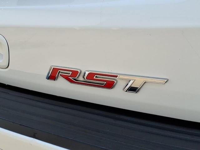 Used 2024 Summit White Chevrolet RST image 25
