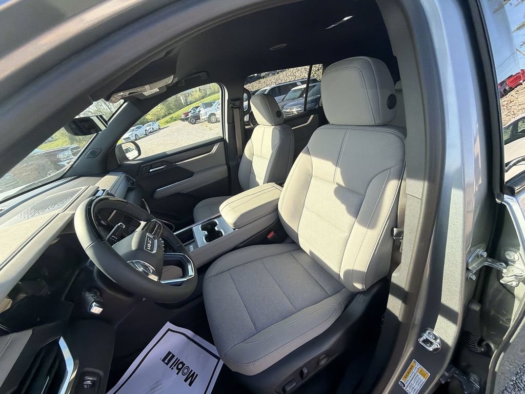 New 2026 Sterling Metallic GMC Elevation image 17